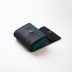 使いやすい 三つ折り 財布 小さい 【ブラック×ターコイズ】 ブランド メンズ レディース 鍵 コンパクト 革 3枚目の画像