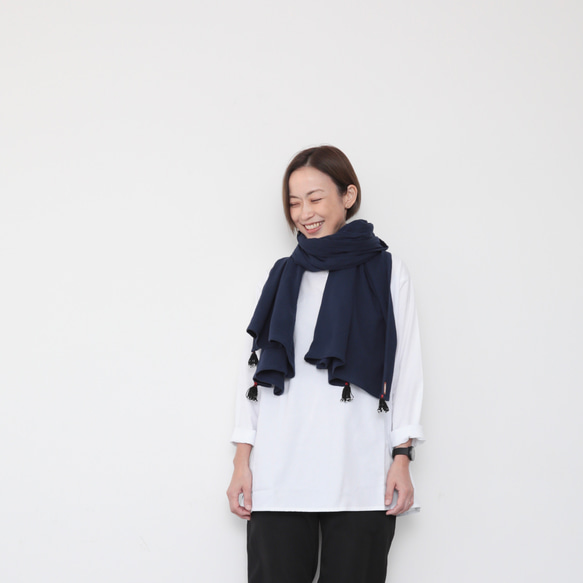 Husahusa big stole / navy 6枚目の画像