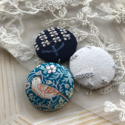 レア＊wolf＆flower、オオカミさんブローチ〇ミナペルホネン ブローチ