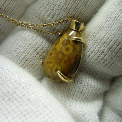 幻の五城目孔雀石♪平型タイプ18mm台座。 ネックレス・ペンダント お