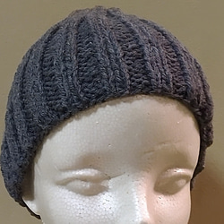 ハンドメイド　手編み　ニット帽　ビーニー　ツートンカラー　男女兼用 2枚目の画像