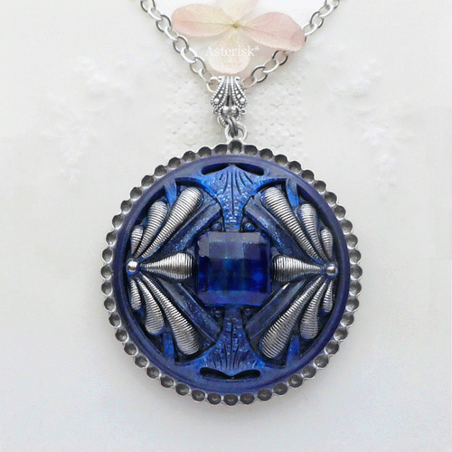 アンティーク　アイリスガラス　オクタゴン　ペンダント　アールデコ アール・ヌーヴォー調 蜻蛉レリーフ オクタゴンガラス 花の