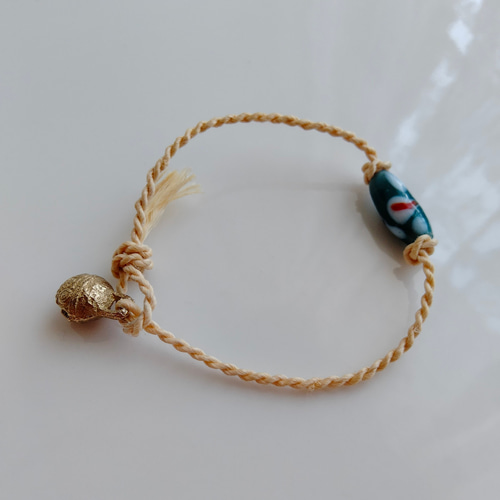 鈴＆精麻お守りブレスレットエスニックガラスビーズブルーインドネシア