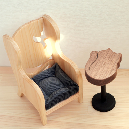 ミニチュア家具》眠り猫 サイドテーブル ミニチュア ドールハウス 家具 
