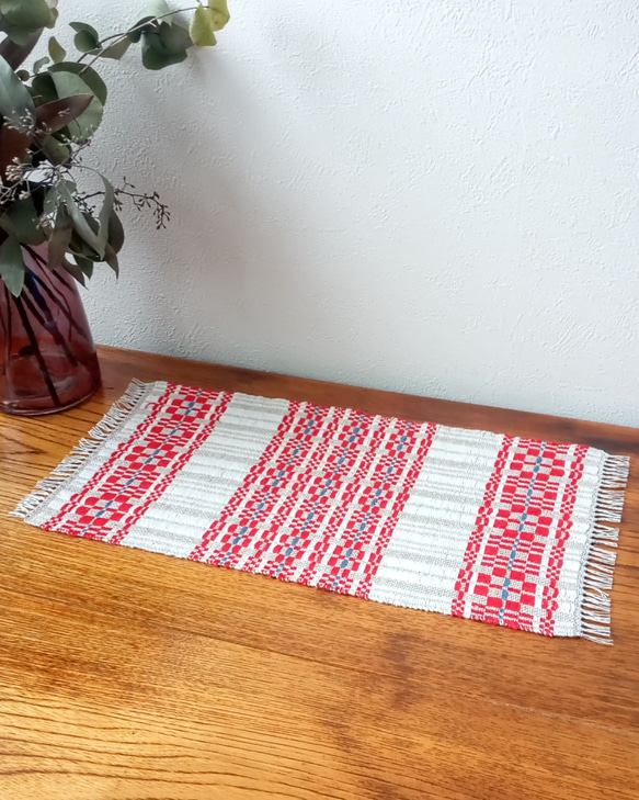 【北欧手織り】ムンカベルテ織りのミニテーブルクロスⅠ 11枚目の画像