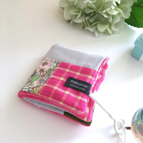 LIBERTY*色遊びパッチ6重ガーゼハンカチ*comfortable*リバティフラワー