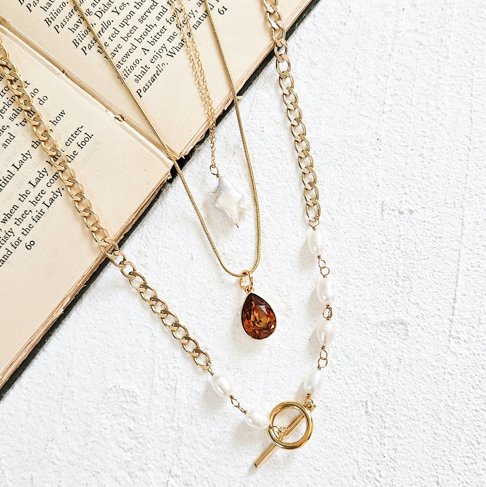 淡水パールと貴和クリスタルのネックレス3点セット