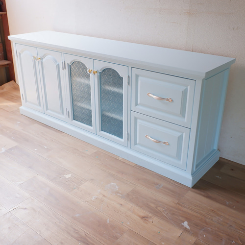 アーチトップのテレビボード 水色 フローラガラス仕様 テレビ台