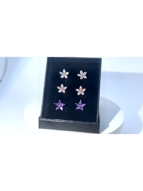 【新作】スタッドピアス ＊Periwinkle＊ 金属アレルギー対応 チタンポスト 花 ピンク ローズゴールド 紫 3枚目の画像