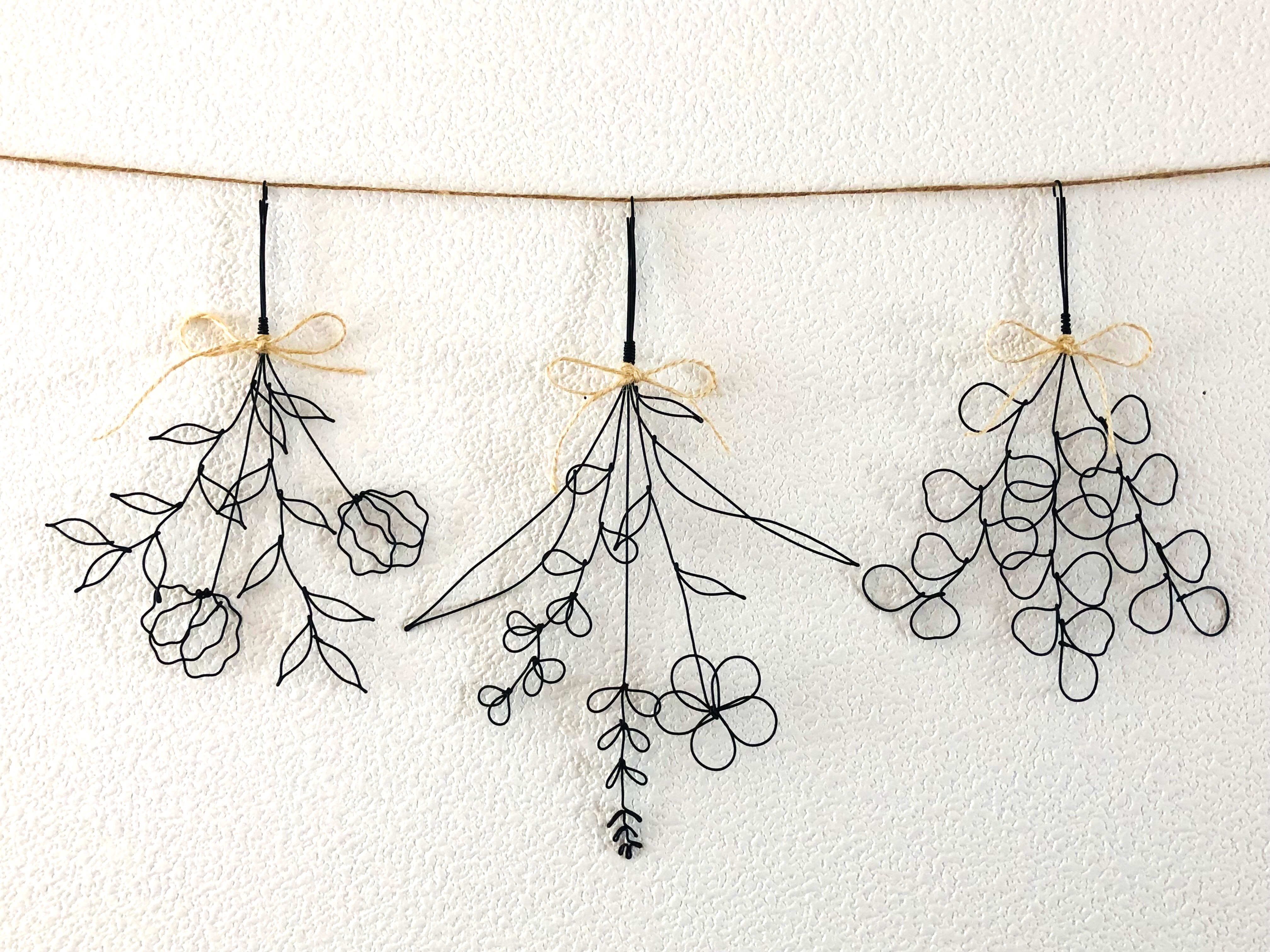 ワイヤークラフト♡猫ちゃんガーランド＊お花と１つだけ四つ葉のクローバーg＊ ワイヤークラフト♡猫ちゃんガーランド＊お花と1つだけ四つ葉の