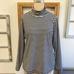 秋季新品❗️成人海龜❤️條紋棉質寬鬆高領上衣黑白色（尺寸L） 第9張的照片