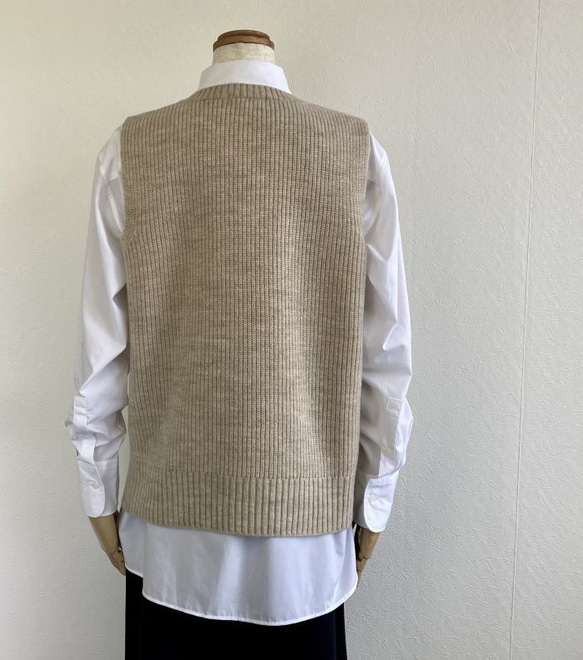 エアリースパン(メリノウール100％）ふわっと！片畦ニットベスト　【ベージュ杢】 5枚目の画像