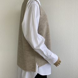エアリースパン(メリノウール100％）ふわっと！片畦ニットベスト　【ベージュ杢】 7枚目の画像