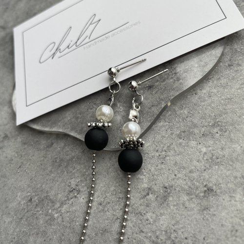 シルバー 黒 ロング チェーン 大ぶり 個性的 ピアス/イヤリング ピアス