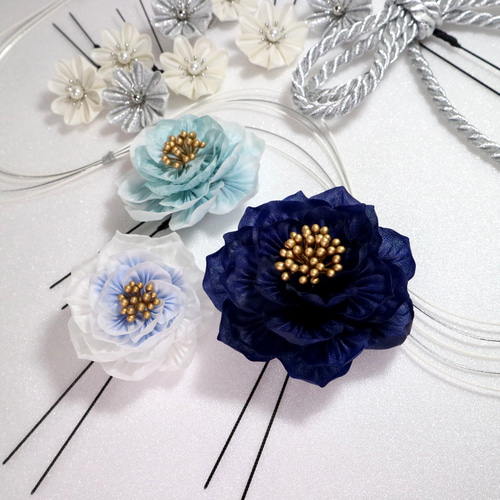 【紺青ぼたん】ブルー系つまみ細工の髪飾り　成人式　卒業式　結婚式 紺青ぼたん】ブルー系つまみ細工の髪飾りセット 成人式 卒業式