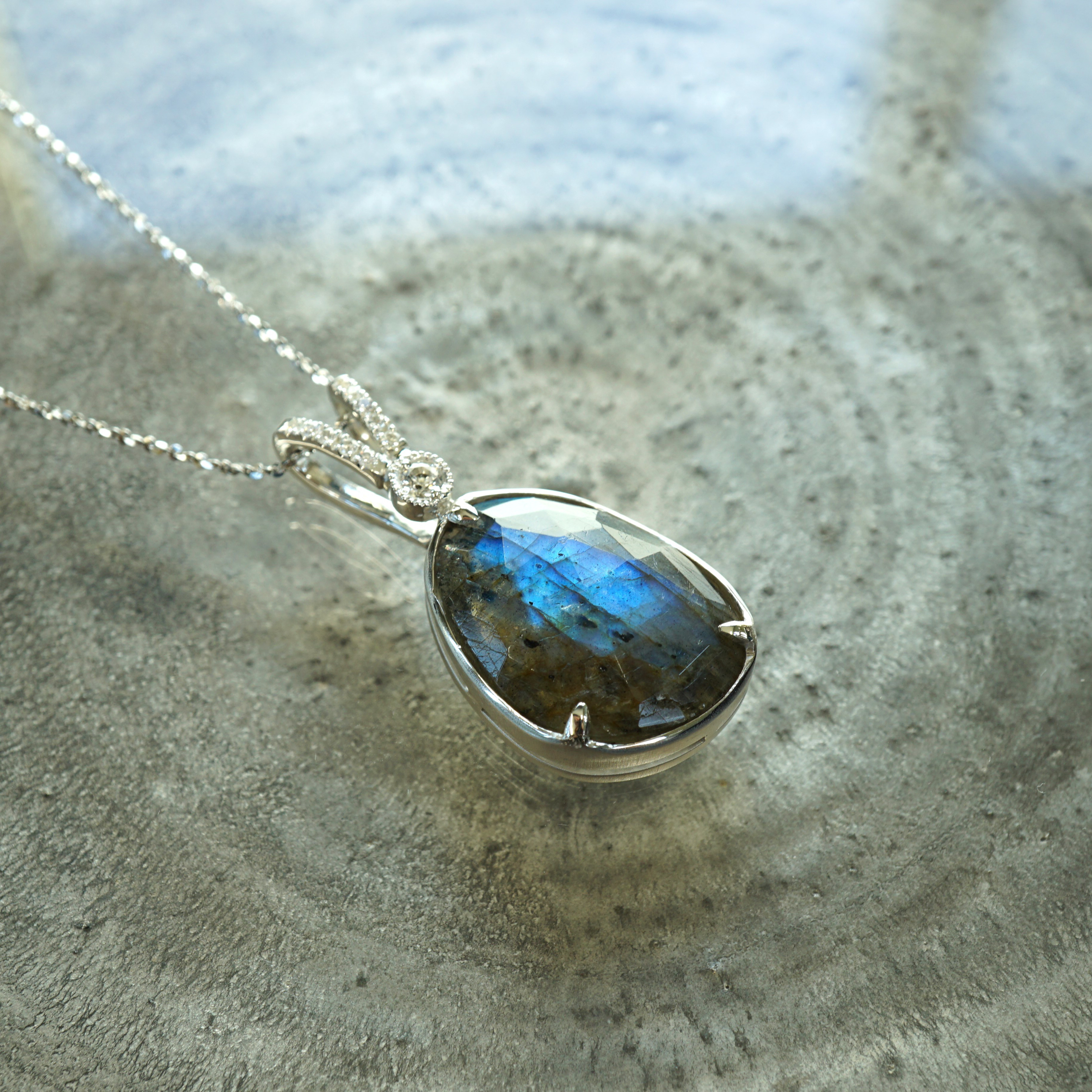 SV　ラブラドライト×ホワイトサファイア　ペンダント　＜ヘッドのみ＞