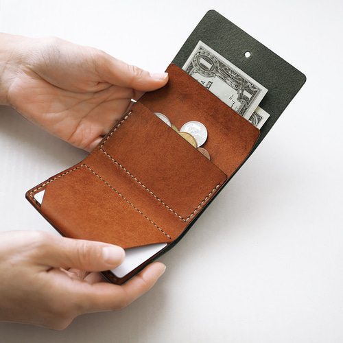 お札を折らない ミニ財布 【グリーン×ブラウン】 革 メンズ レディース