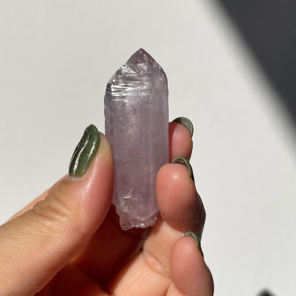 メキシコ産【ベラクルスアメジスト】虹あり セプター形状（24g）鉱物 天然石 7枚目の画像