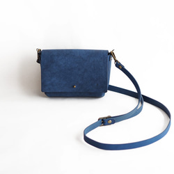 ★関税込★BOTTEGAVENETA★レザー ショルダーバッグ ミニBLUE★ Bottega Veneta Mini Intreciatto Pouch Crossbody Bag