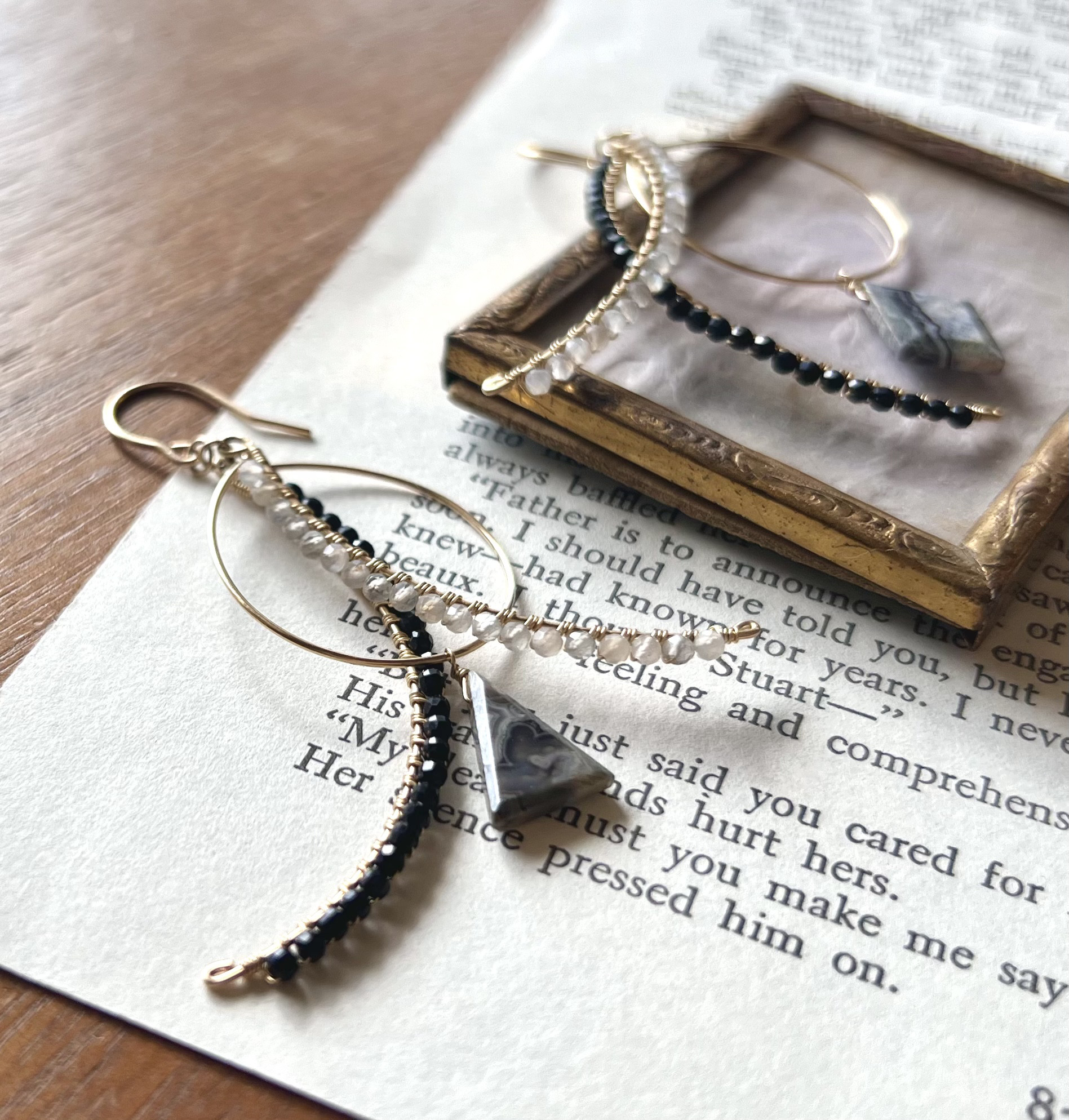 大ぶりフックピアス／イヤリング【ラグナレースアゲート＆オニキス】テイルシリーズ 14kgf