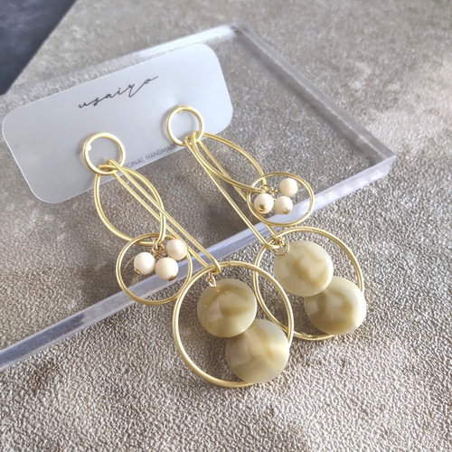 軽やか☆大ぶり☆マットゴールドチェーンデザインピアス ピアス 