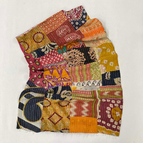 150❁︎ヴィンテージ 綿 シルク パッチワーク カンタキルト ベージュ 大判 150❁︎ヴィンテージ 綿 シルク パッチワーク カンタキルト