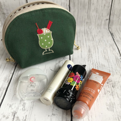 小さなシェル型クリームソーダ&プリン！ポーチ【セルリアンブルー】 6枚目の画像