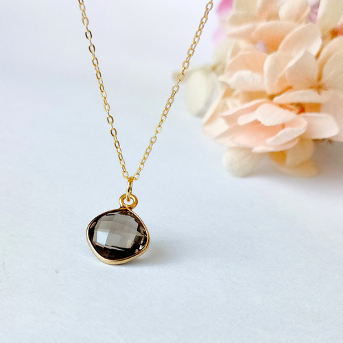 宝石質スモーキークォーツAAA クッションカット 12×12mm 18KGP