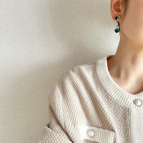 5月誕生石エメラルド・ハートイヤリング【春夏・上品