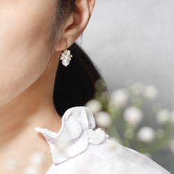 #970E Akoya 珍珠與珍貴蛋白石花束柔軟觸感耳環 第6張的照片