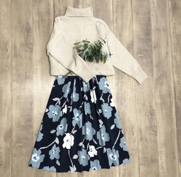 鎌倉スワニー 和楽美 北欧風 お花 の かわいい コーデュロイ ギャザースカート 2枚目の画像