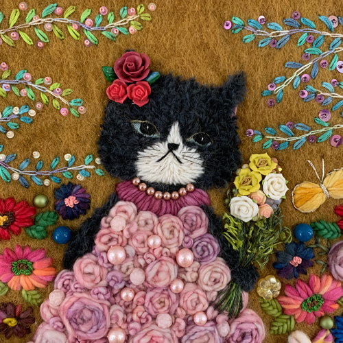 白猫さん刺繍 羊毛フェルト生地のバッグ-