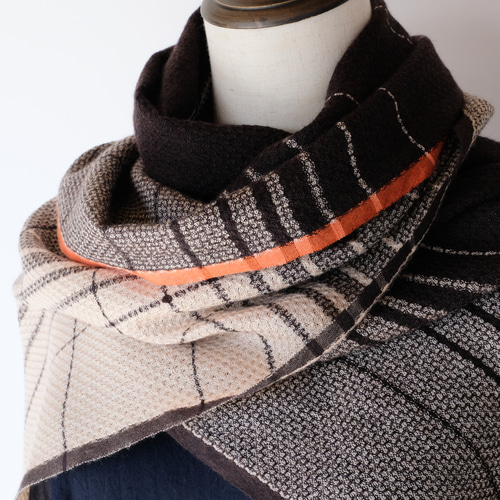カシミヤドットジャカードストール(hand knitting machine