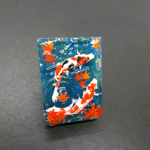 紅葉を観に行コウヨウ☆ 錦鯉が舞泳ぐ 波紋レジン キーホルダー ✯因陀