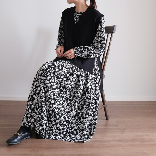 This.】体型カバーも叶う ふんわりシルエットの小花柄ギャザー This.】体型カバーも叶う ふんわりシルエットの小花柄ギャザー