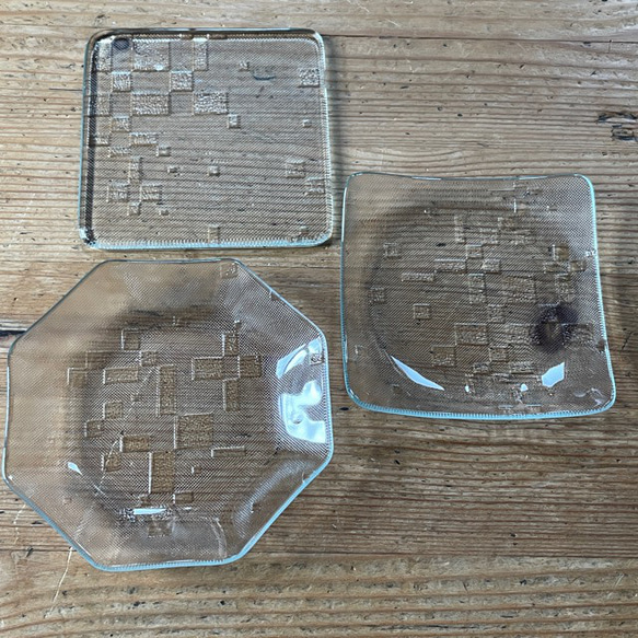 【オーダーページ】小皿・八角皿（小）・４ミリコースター　型板ガラス　昭和レトロ　昭和ガラス　想い出ガラス 2枚目の画像