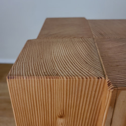 彫刻のようなスツール　米松　椅子　花台　サイドテーブル　無垢　天然　自然　木製　置物 6枚目の画像