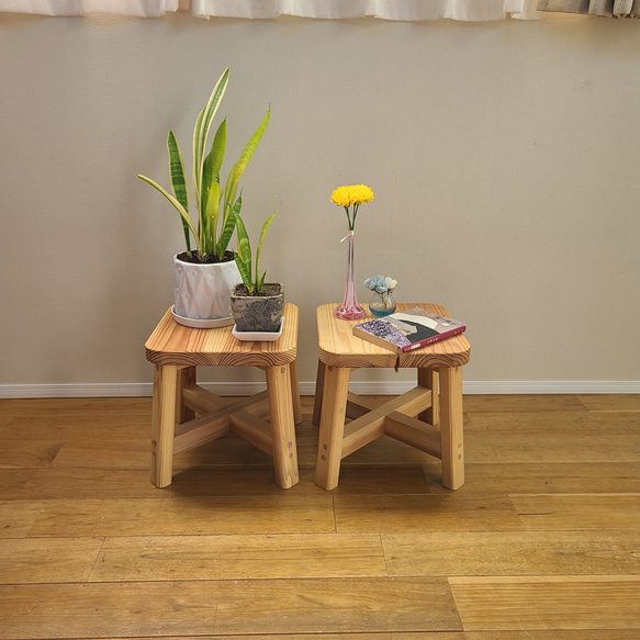 色々使えるコンパクトなスツール　花台　飾り台　ミニテーブル　踏み台　椅子　ナチュラル　無垢　天然　自然　　自然素材　 16枚目の画像