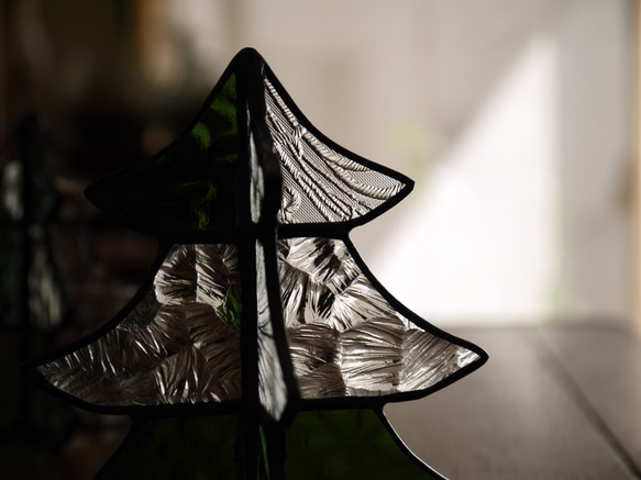 【新色】ステンドグラス　クリスマスツリー　ｂ（モスグリーン） 5枚目の画像
