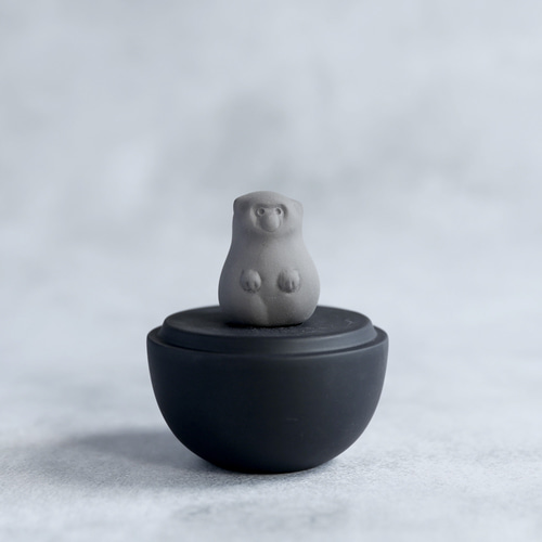 アロマディフューザー誕生シリーズ「黒卵〜さる／干支