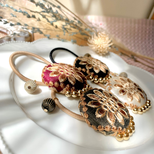 送料無料 インド刺繍リボンヘアゴム 秋冬 大人かわいい ゴールド