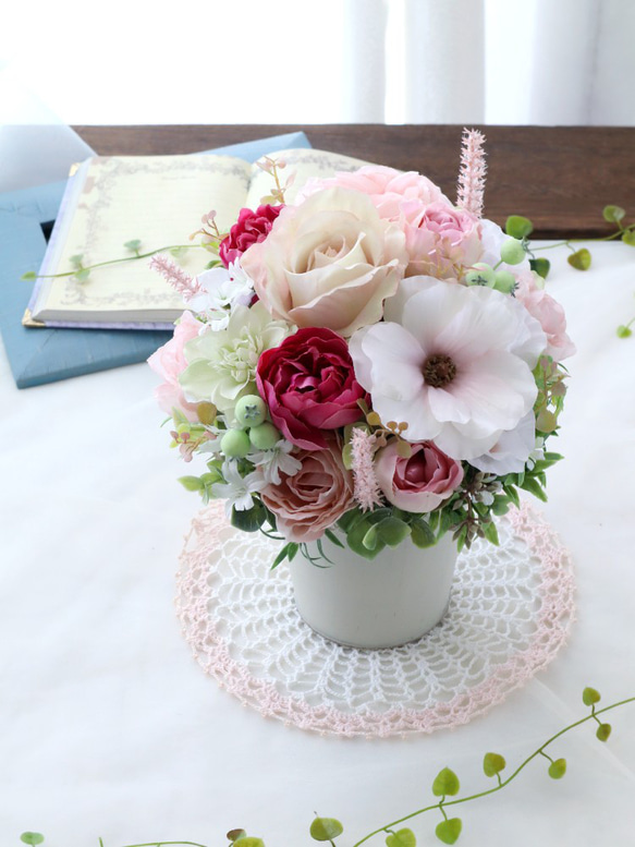 Sold out 造花ギフト『淡いピンクの上品なアレンジメント』結婚祝い│退職祝い 1枚目の画像