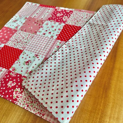 25×35ランチマット パッチワーク調 綿素材リバーシブル 学校や保育園の