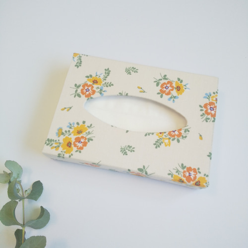 カルトナージュのポケットティッシュケース（オレンジブーケ） その他