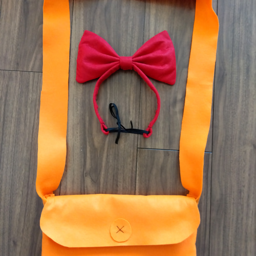 大人サイズ キキ コスプレ オレンジのショルダーバックと赤の