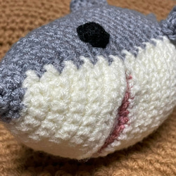 かぎ針編み海洋生物ホオジロザメかわいい編みぐるみ (Lサイズ) 3枚目の画像