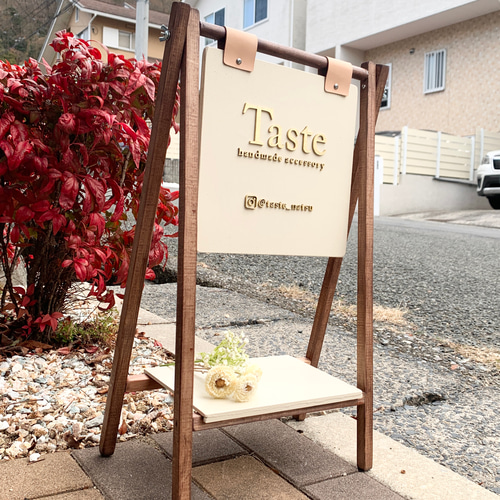 木のオリジナル看板42cm×42cm＊台付き 表札・ネームプレート TITTINOKI