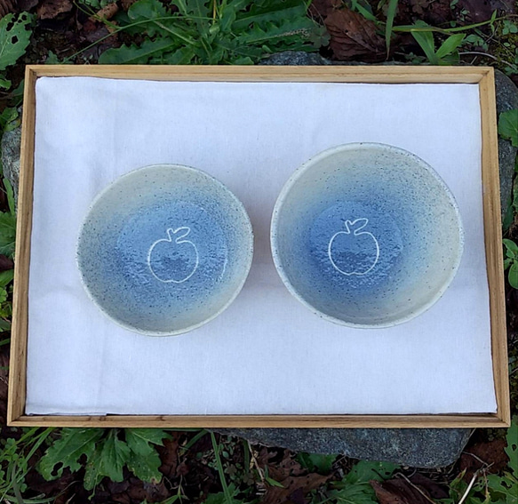 陶の小鉢・デザートボウル【インディゴブルーのりんご】　 11枚目の画像