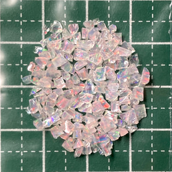 《合成オパール》(フローレスオパール) 原石 ピンク/赤斑 1.4g ⑫ 2枚目の画像