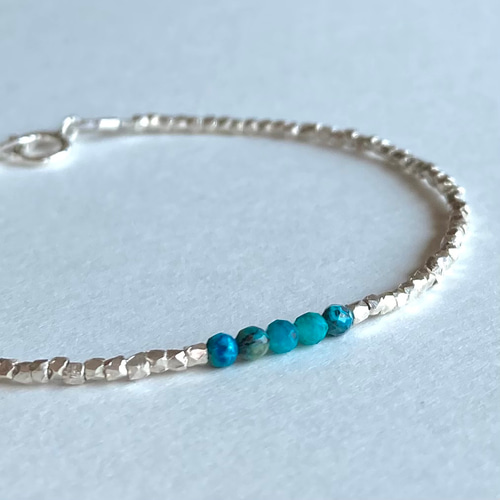 天然石クリソコラとカレンシルバー多角形ビーズのブレスレット 長さは  